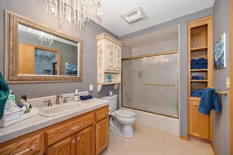 Bath - 4101 Birdseye View Ln, Placerville, CA 95667 photo 2 of 4