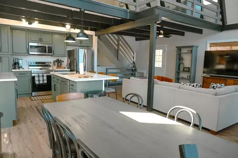 Dining - 4220 Tomahawk Trl, Copperopolis, CA 95228 photo 1 of 2