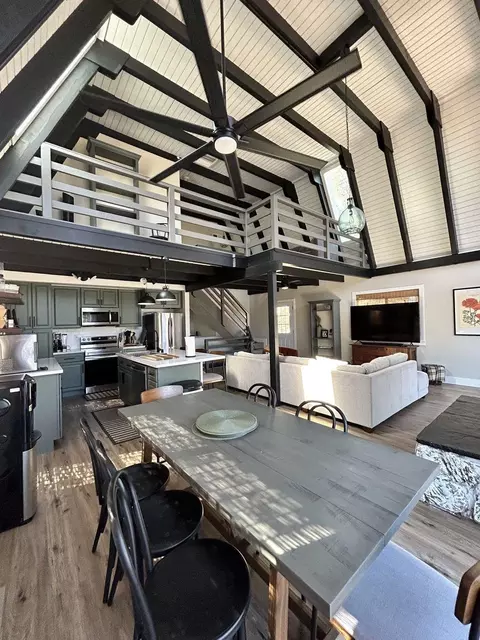 Dining - 4220 Tomahawk Trl, Copperopolis, CA 95228 photo 2 of 2