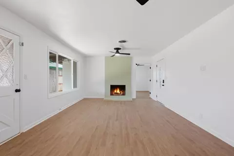Living - 404 Mesa St, Wheatland, CA 95692 photo 4 of 4