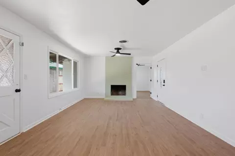 Living - 404 Mesa St, Wheatland, CA 95692 photo 3 of 4