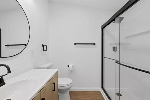 Bath - 404 Mesa St, Wheatland, CA 95692 photo 1 of 6