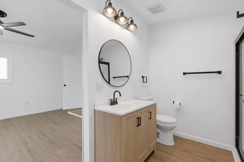 Bath - 404 Mesa St, Wheatland, CA 95692 photo 3 of 6