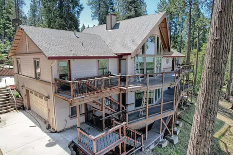 19015 E Pine Dr, Pioneer, CA 95666