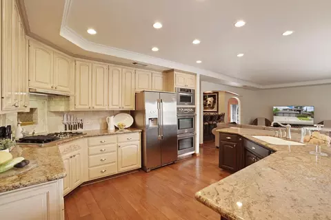 Kitchen - 1041 Yuloni Dr, Lodi, CA 95240 photo 3 of 5
