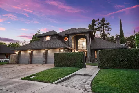 Exterior - 1041 Yuloni Dr, Lodi, CA 95240 photo 2 of 12