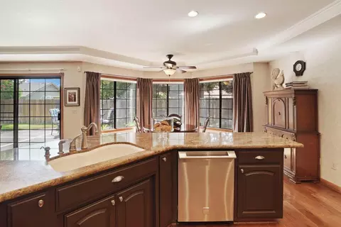 Kitchen - 1041 Yuloni Dr, Lodi, CA 95240 photo 5 of 5