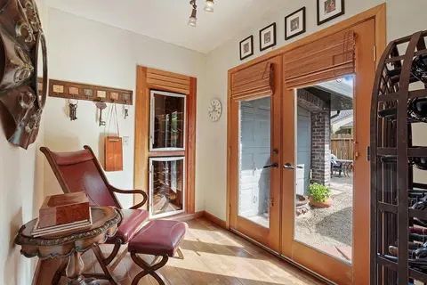 Entry Way - 1041 Yuloni Dr, Lodi, CA 95240 photo 2 of 5