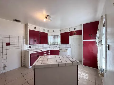 Kitchen - 1104 Beverly Dr, Modesto, CA 95351 photo 2 of 2