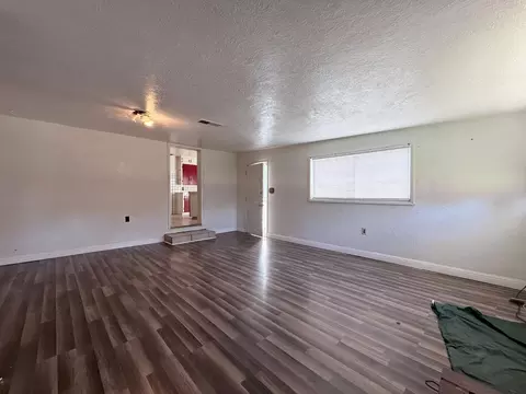 Living - 1104 Beverly Dr, Modesto, CA 95351 photo 6 of 6