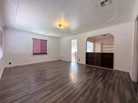 Living - 1104 Beverly Dr, Modesto, CA 95351 photo 3 of 6