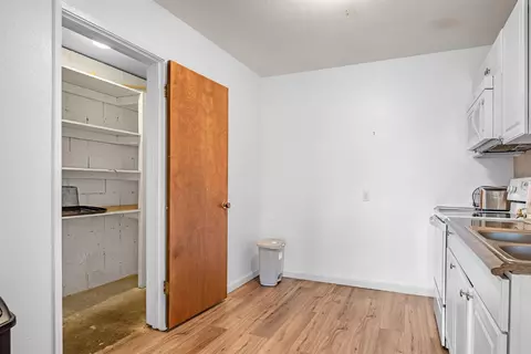 Kitchen - 2510 Rising Hill Rd, Placerville, CA 95667 photo 3 of 4