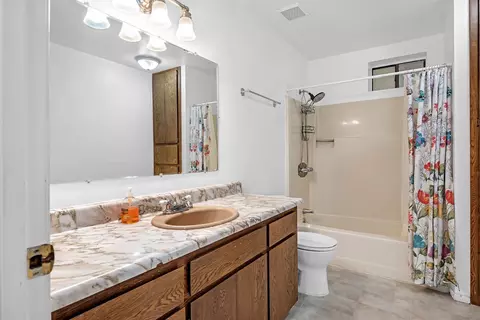 Bath - 2510 Rising Hill Rd, Placerville, CA 95667 photo 3 of 4