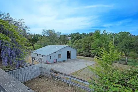 Exterior - 2510 Rising Hill Rd, Placerville, CA 95667 photo 9 of 16