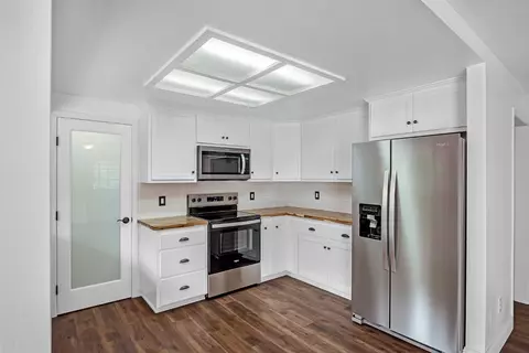 Kitchen - 2510 Rising Hill Rd, Placerville, CA 95667 photo 2 of 4