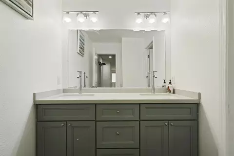 Bath - 5447 Benttree Way, Antioch, CA 94531 photo 3 of 6