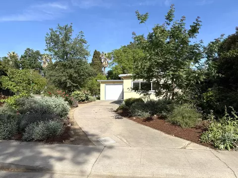 938 Snyder, Davis, CA 95616 photo 2