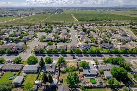 View/Area - 4349 Olivehurst Ave, Olivehurst, CA 95961 photo 14 of 19