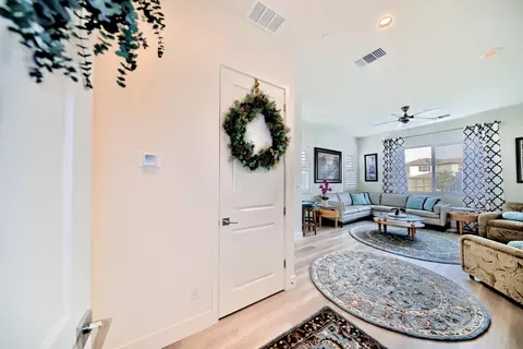 Entry Way - 2931 Granger St, Tracy, CA 95377 photo 4 of 12