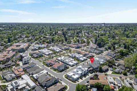 View/Area - 5130 E St, Sacramento, CA 95819 photo 4 of 8