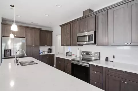 Kitchen - 215 E Hawkeye Ave, Turlock, CA 95380 photo 3 of 4