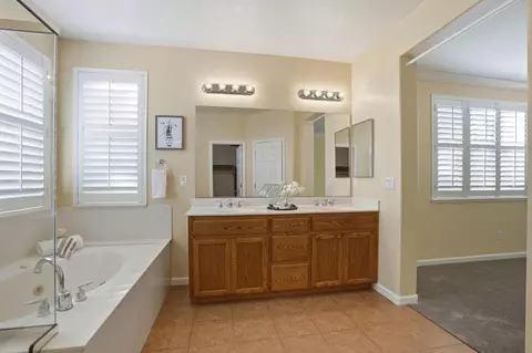 Entry Way - 1643 Badger Way, Tracy, CA 95304 photo 2 of 2