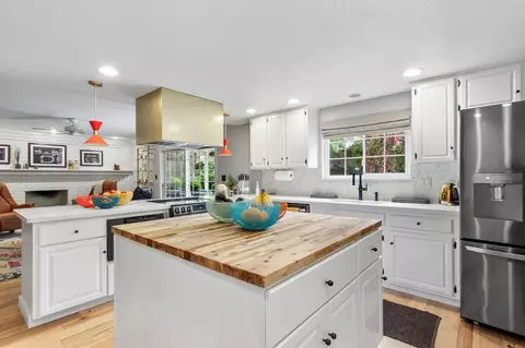 Kitchen - 3405 Riverdale Way, Carmichael, CA 95608 photo 4 of 6