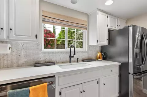 Kitchen - 3405 Riverdale Way, Carmichael, CA 95608 photo 3 of 6