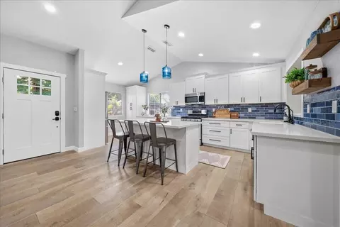 Kitchen - 6100 Helens Ct, Loomis, CA 95650 photo 2 of 4