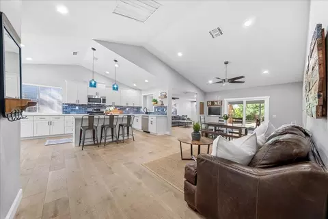 Entry Way - 6100 Helens Ct, Loomis, CA 95650 photo 2 of 5