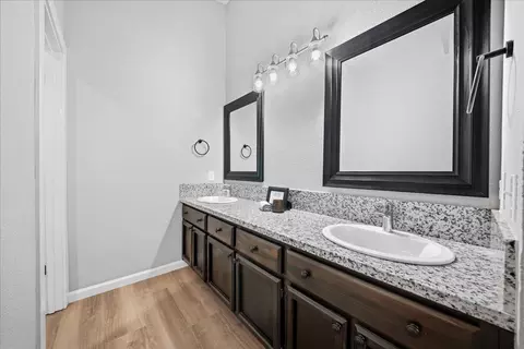 Bath - 6100 Helens Ct, Loomis, CA 95650 photo 1 of 2