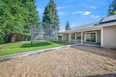 Exterior - 6100 Helens Ct, Loomis, CA 95650 photo 6 of 10