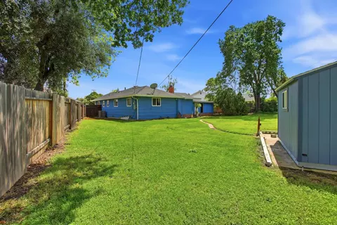Exterior - 3021 Stanton Cir, Carmichael, CA 95608 photo 12 of 14