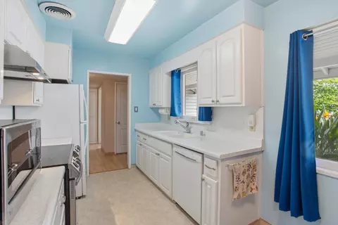 Kitchen - 3021 Stanton Cir, Carmichael, CA 95608 photo 3 of 3