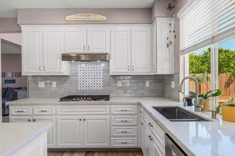 Kitchen - 2868 Joleo Ct, Tracy, CA 95377 photo 4 of 6