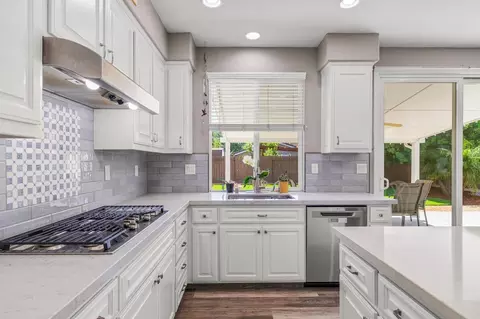 Kitchen - 2868 Joleo Ct, Tracy, CA 95377 photo 5 of 6