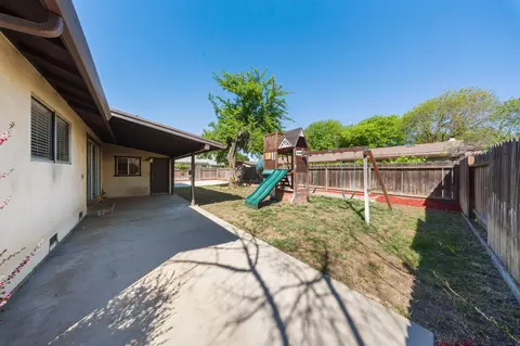 Exterior - 1232 Sonoma Ave, Modesto, CA 95355 photo 6 of 8