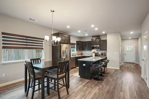 Entry Way - 1012 Hogan Rd, Galt, CA 95632 photo 5 of 5