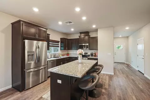 Entry Way - 1012 Hogan Rd, Galt, CA 95632 photo 4 of 5