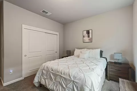 Bedroom - 1012 Hogan Rd, Galt, CA 95632 photo 2 of 4