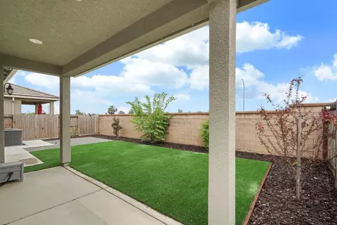 Exterior - 1012 Hogan Rd, Galt, CA 95632 photo 4 of 11