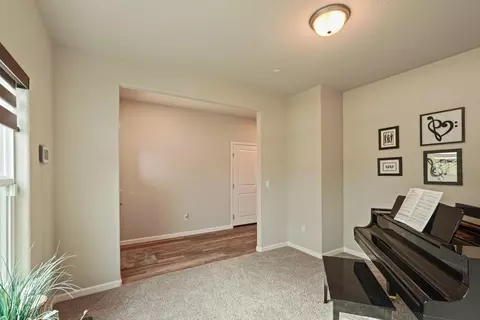 Entry Way - 1012 Hogan Rd, Galt, CA 95632 photo 3 of 5