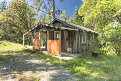 7220 Grizzly Flat Rd, Somerset, CA 95684