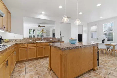 Kitchen - 2944 Lyon Ct, Tracy, CA 95377 photo 4 of 8
