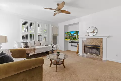 Living - 2944 Lyon Ct, Tracy, CA 95377 photo 3 of 4