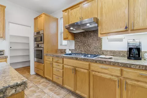 Kitchen - 2944 Lyon Ct, Tracy, CA 95377 photo 6 of 8
