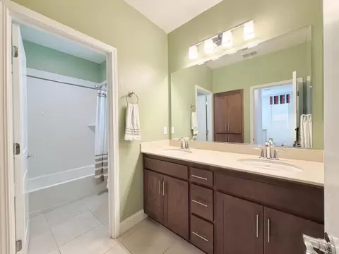 Bath - 3216 Koso Ter, Davis, CA 95618 photo 4 of 5