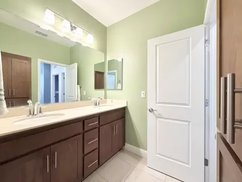 Bath - 3216 Koso Ter, Davis, CA 95618 photo 5 of 5