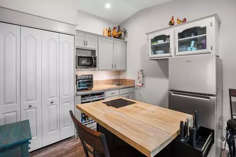 Kitchen - 2070 Mulberry Ln, Placerville, CA 95667 photo 8 of 9