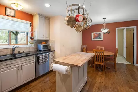 Kitchen - 2070 Mulberry Ln, Placerville, CA 95667 photo 5 of 9